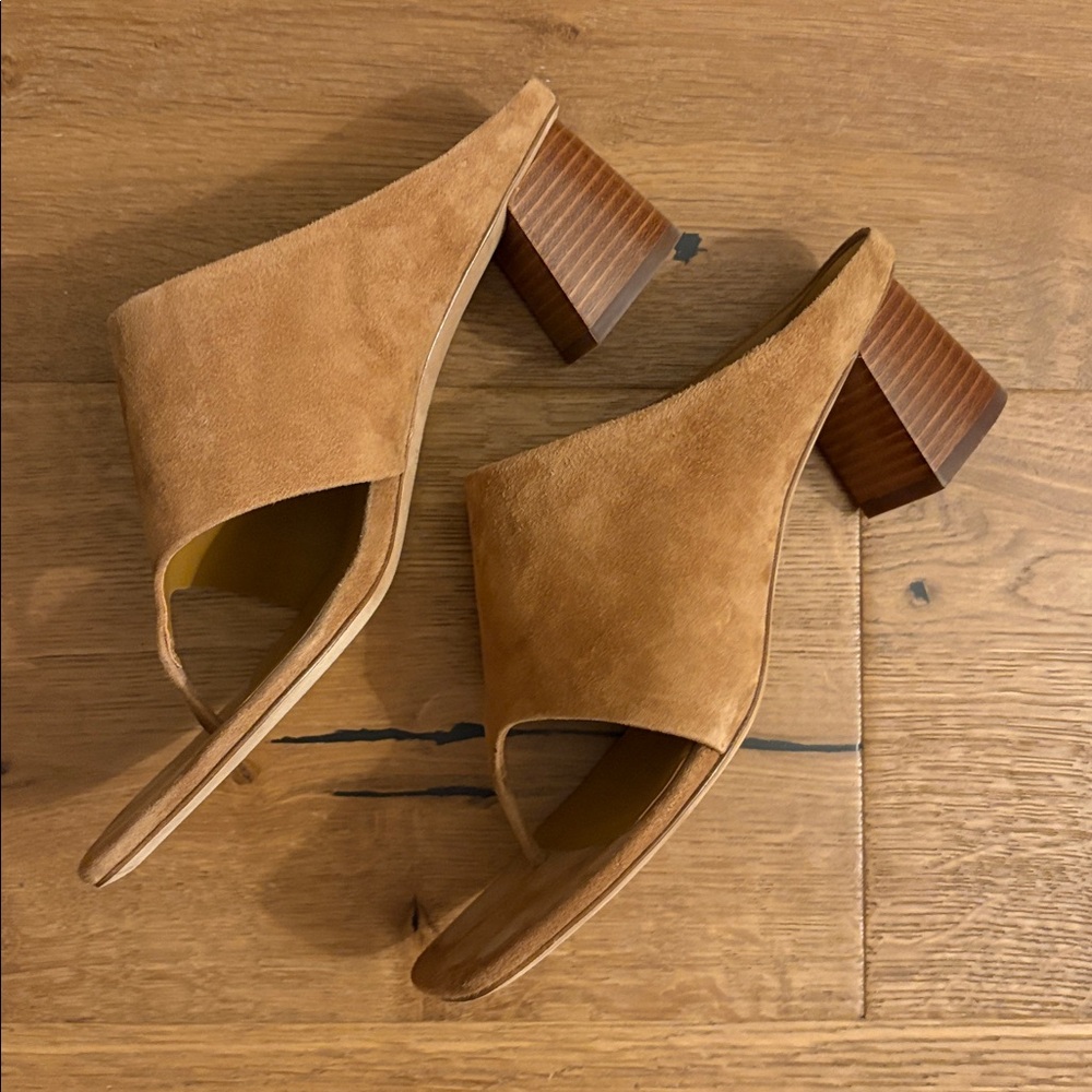 Vince Dionne Suede Tan Thong Mules - Picture 4 of 5